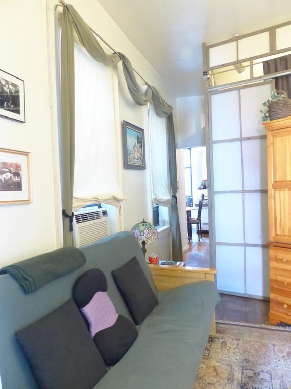 East Village Homestay New York Exteriör bild